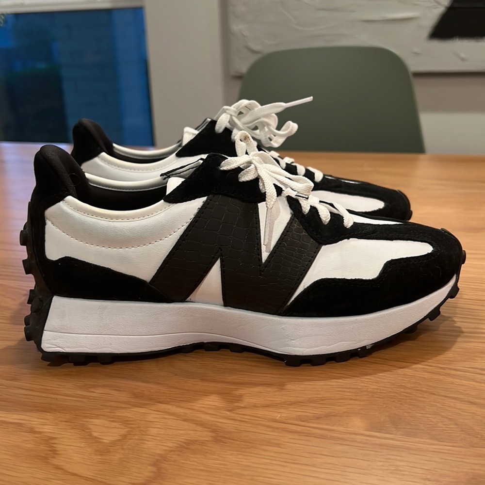 New Balance 327